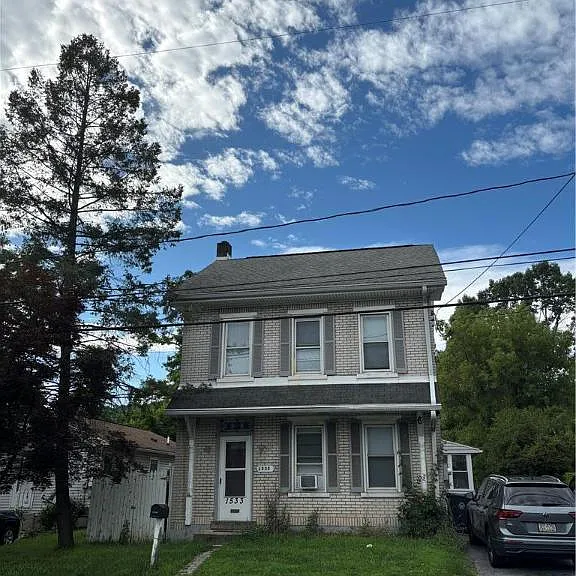 1533 E Emmaus Ave — Photo 1