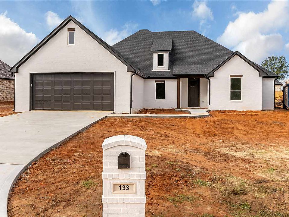 1st image of 133 Saddle Brook Cir