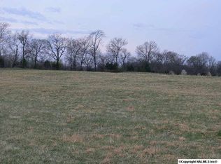 92 McDeal Rd, Fayetteville, TN 37334