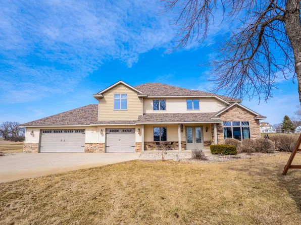 294 57th Ave NE, Willmar, MN 56201