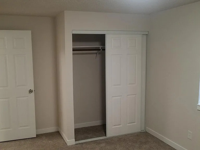 2832 D Pl SE #D — Photo 7
