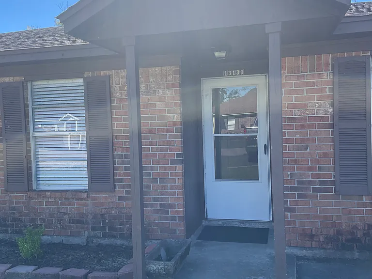 13139 Temple Cir — Photo 2