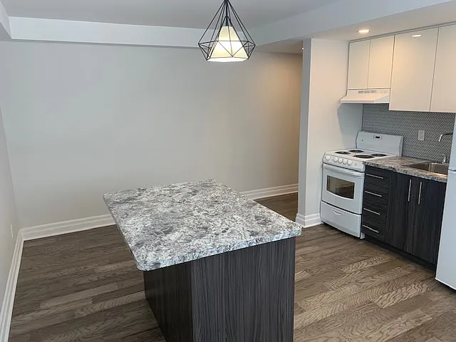 729 Cooper St — Photo 6