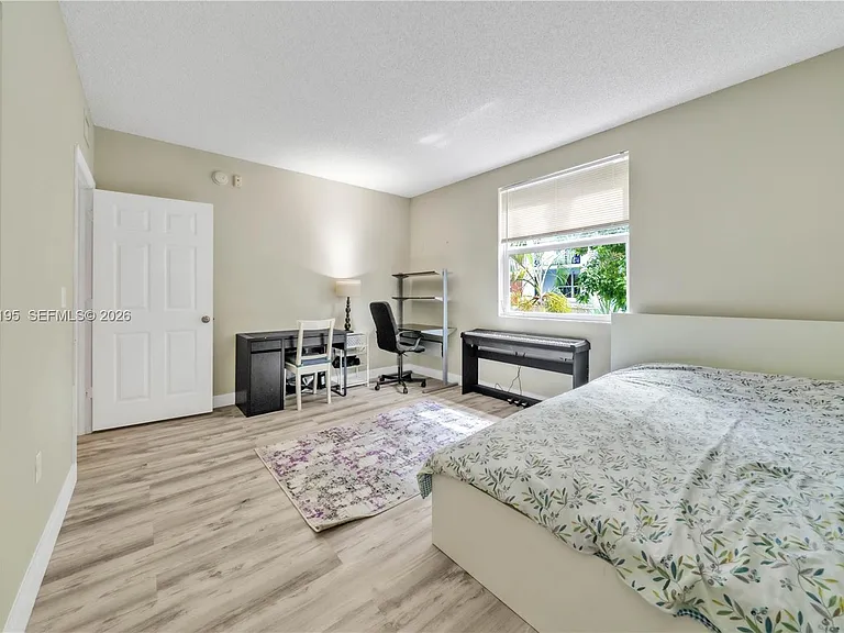 17145 N Bay Rd #4304 — Photo 13