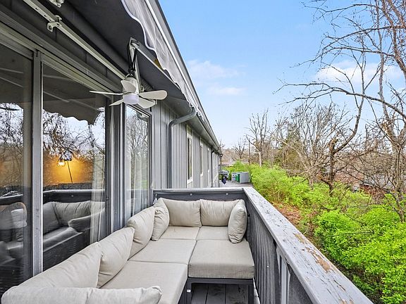 5th image of 21 Vaughns Gap Rd APT 20