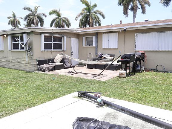 3rd image of 950 NW 175TH Street