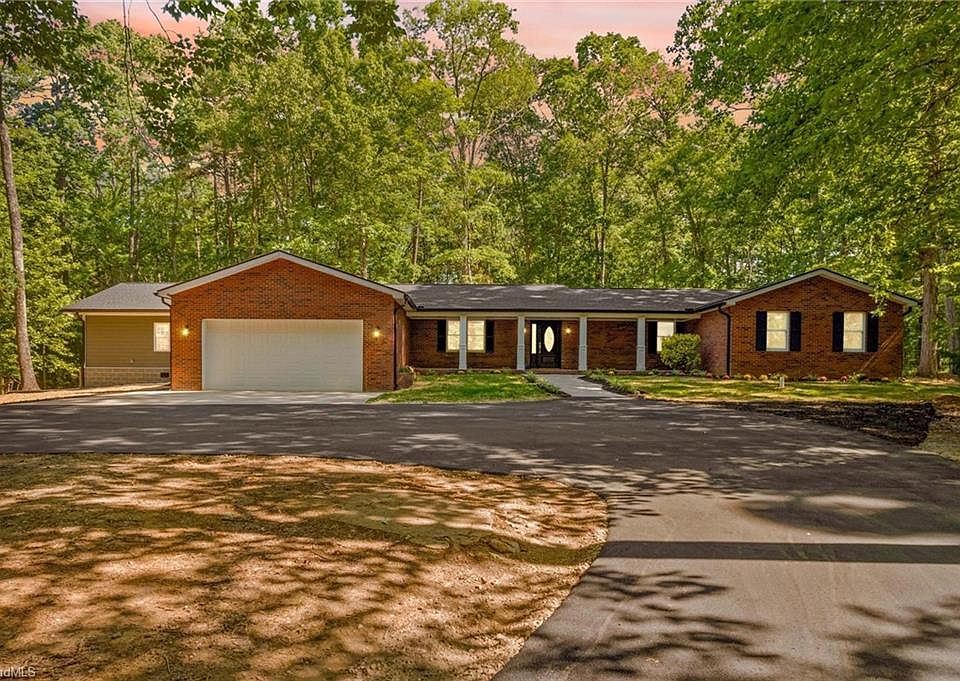 1st image of 4455 Moose Rd