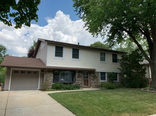 1120 Bourne Ln, Schaumburg, IL 60193