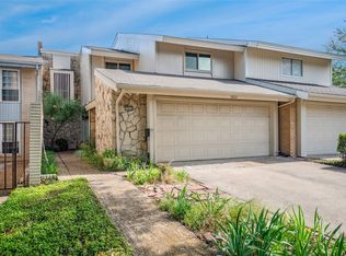 1822 Lakecrest Ct, Carrollton, TX 75006