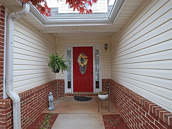 3rd image of 5035 Towne Park Dr
