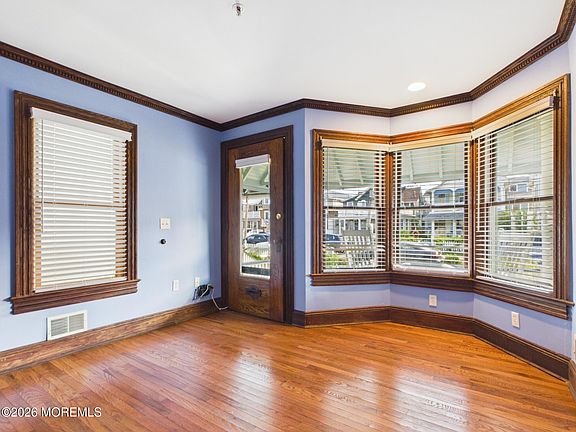 5th image of 9 1/2 Embury Avenue