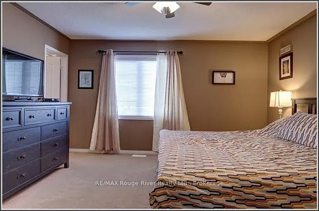 85 Lander Cres — Photo 15