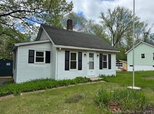 72 Riverside Dr, Thompson, CT 06277