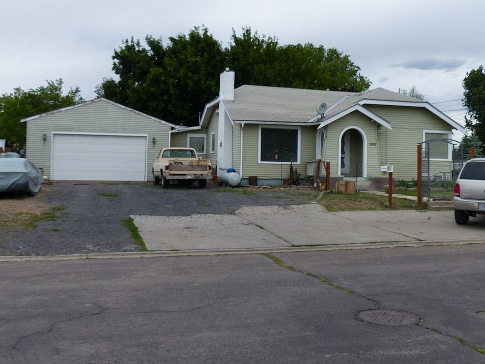 2nd image of 660 N Diamond Ave