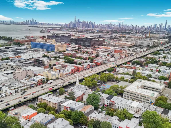 337 48th Street image 2 of 32