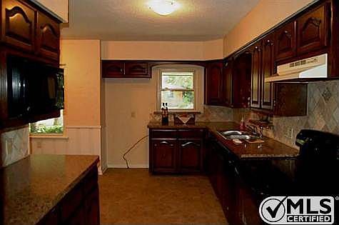 4th image of 1415 W Lavender Ln
