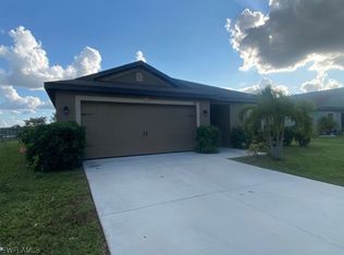 704 Evening Shade Ln, Lehigh Acres, FL 33974