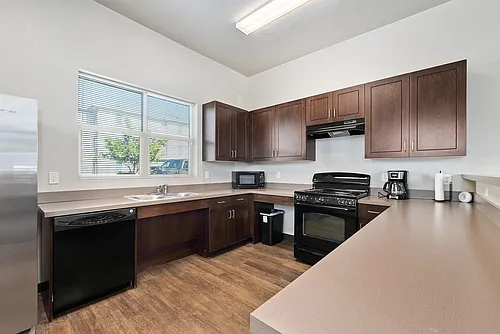 Aspen Creek Apartments Photo 1
