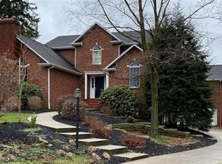 223 S Jefferson St, Zelienople, PA 16063