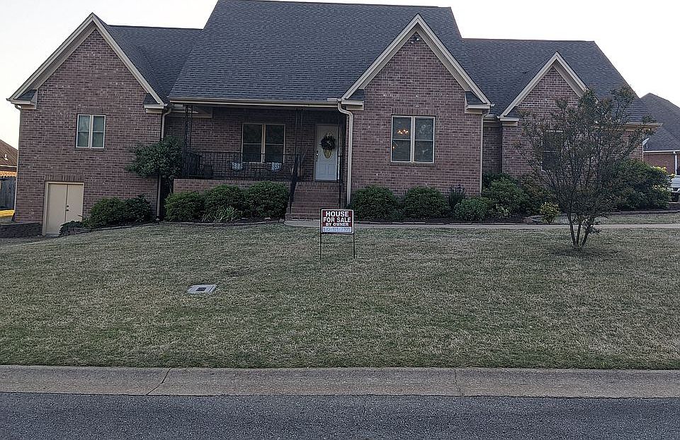1st image of 609 Llama Dr