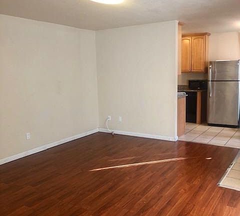 5th image of 455 S 8th St #8