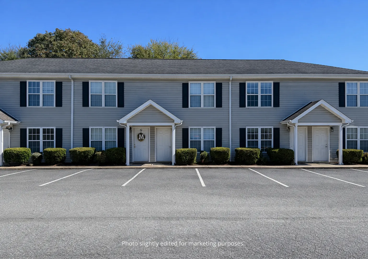 Two bedroom, 1.5 townhouse in Graham (Park Place Apts) — Photo 1
