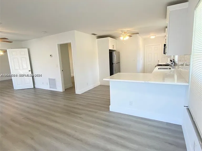 1005 NE 2nd St #1 — Photo 7