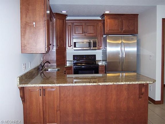 3rd image of 430 Emeril Ct