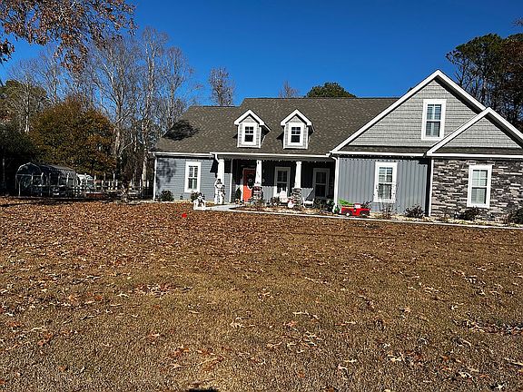 2nd image of 913 Wetherington Landing Rd