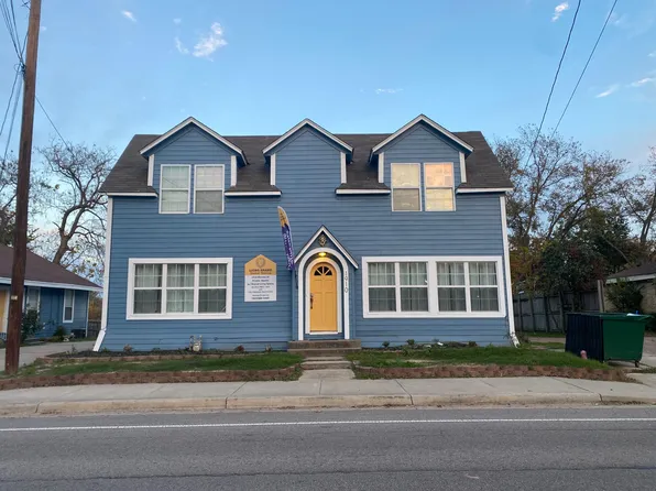 1910 Monroe St, Commerce, TX 75428