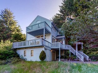 21 Madrone Rd, Whitethorn, CA 95589