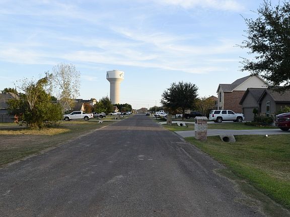 5th image of 15817 Hill Ln