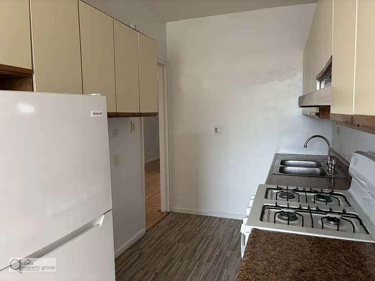 251 Seaman Ave #6G — Photo 6
