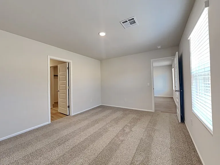 501 Saint Charles Pl — Photo 7