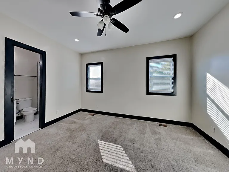 631 Windsor St SW — Photo 8