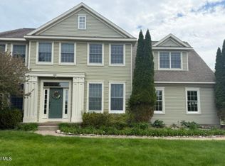 43 Candlewood Dr, Ballston Lake, NY 12019