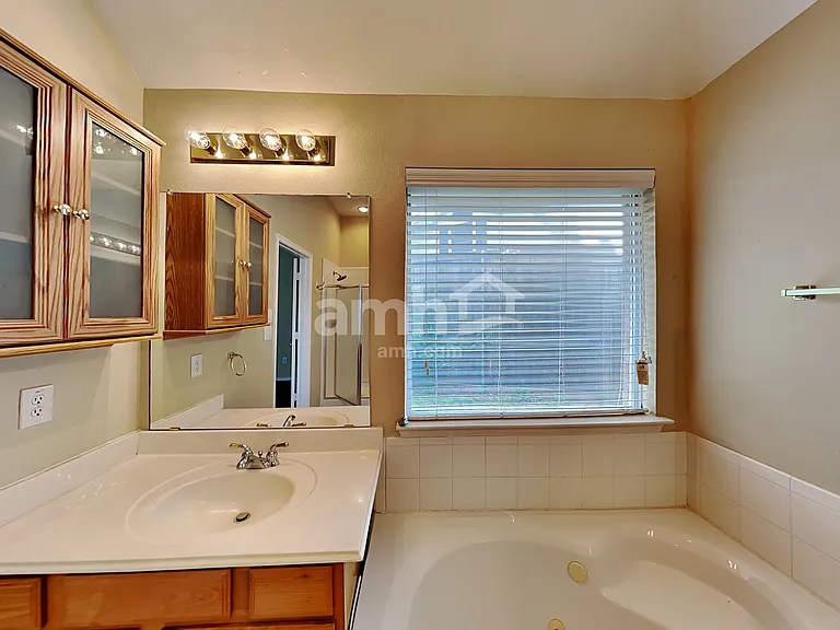 4308 Rebecca Ct — Photo 13
