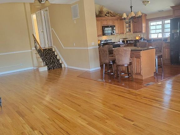 4th image of 454 Jefferson Ave Floor 3