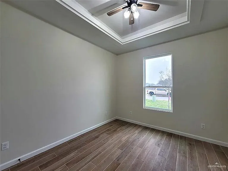 729 Saint Vincent Dr — Photo 12
