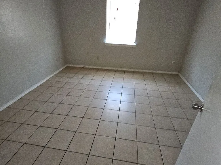 715 Penn Pl — Photo 13