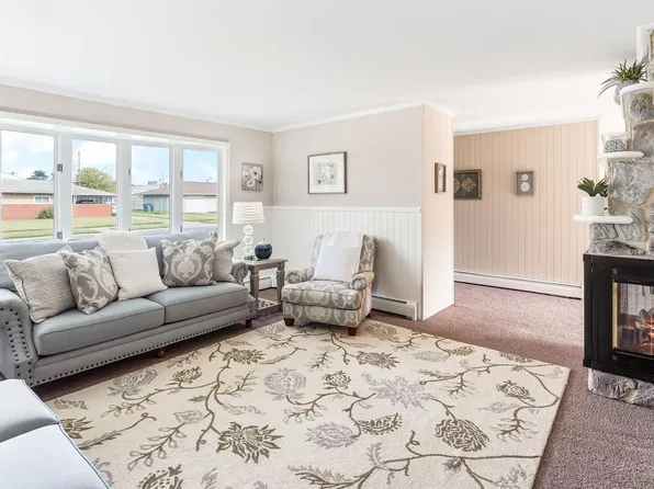 24 Marlin Dr, Newark, DE 19713