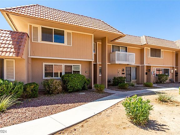 2nd image of 2417 Paradise Village Way #0