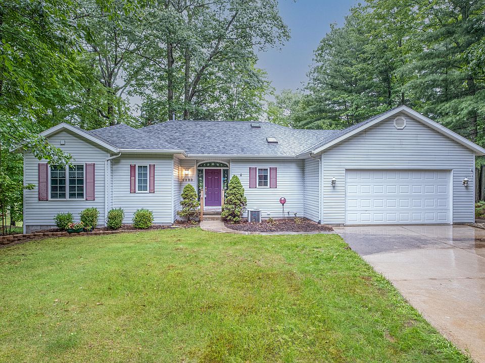 9683 Club House Dr W, Stanwood, MI 49346 Zillow