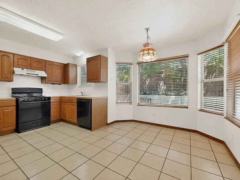 8908 Henriette Wyeth Dr NE — Photo 14