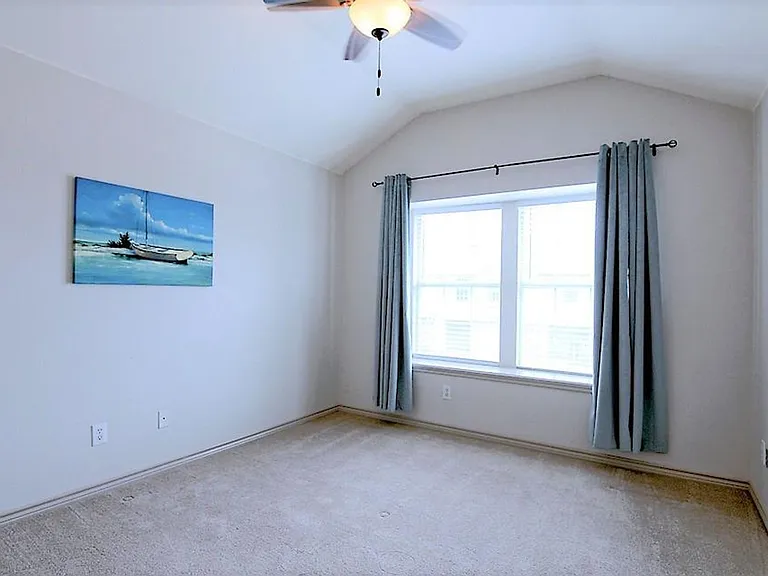 12649 Bay Ave — Photo 22