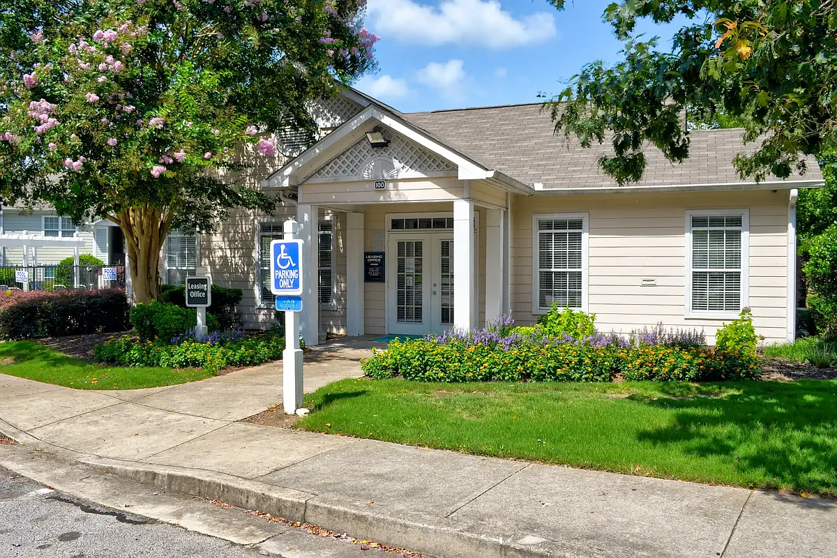 Leasing Office - North Pointe Apartments