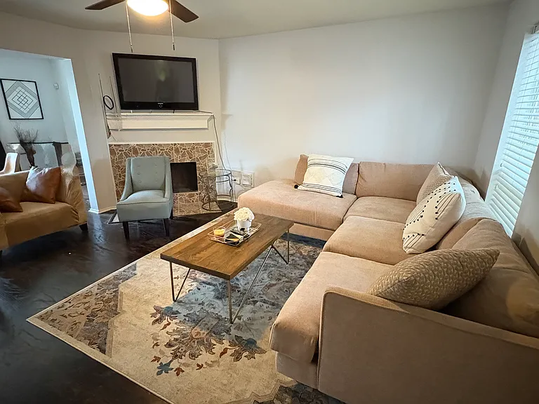 Sage Place Dr — Photo 5