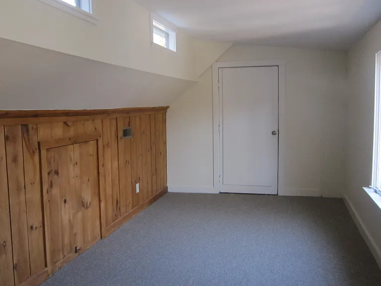 901 Western Ave #3 — Photo 3