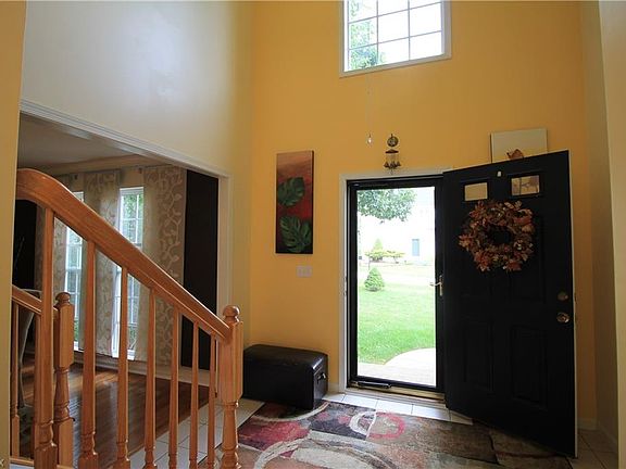 3rd image of 742 Fawn Ct