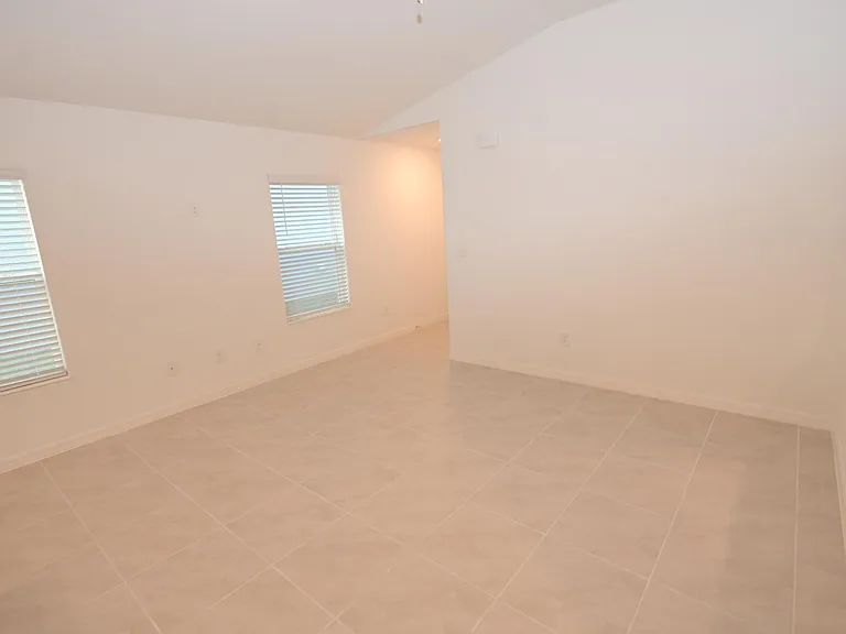 9532 Sandy Bluffs Cir — Photo 13